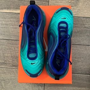 Nike Air Max 720 Size 8.5